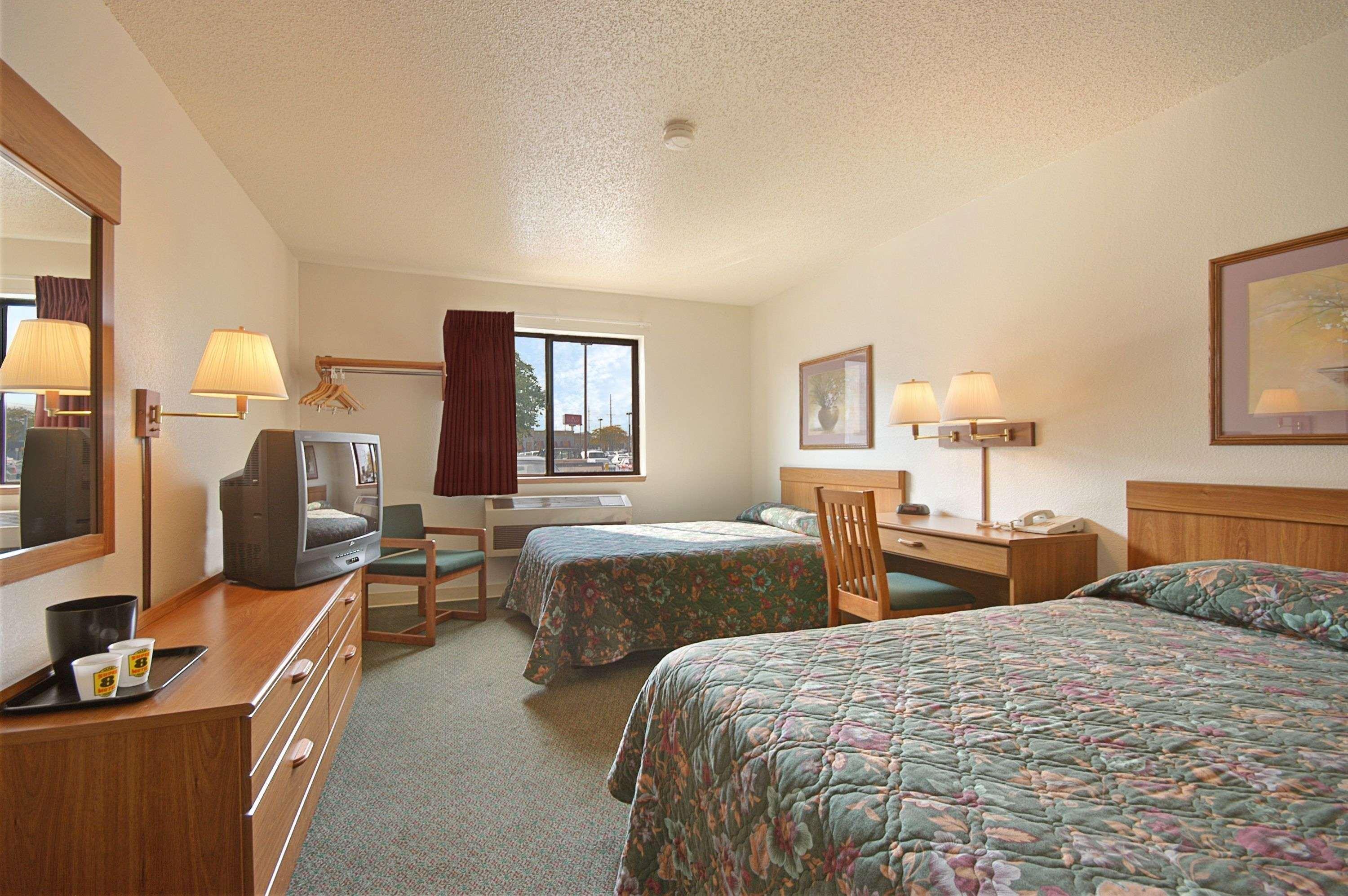 Super 8 By Wyndham Hammond/North,Hammond>>Calumet City,2 star