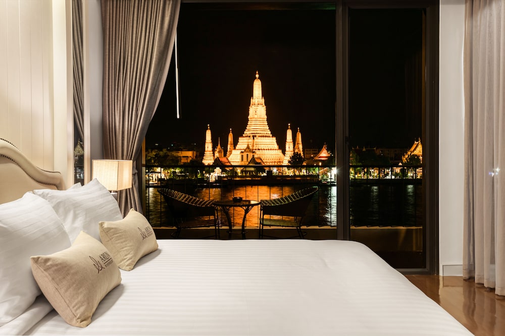 arun riverside bangkok