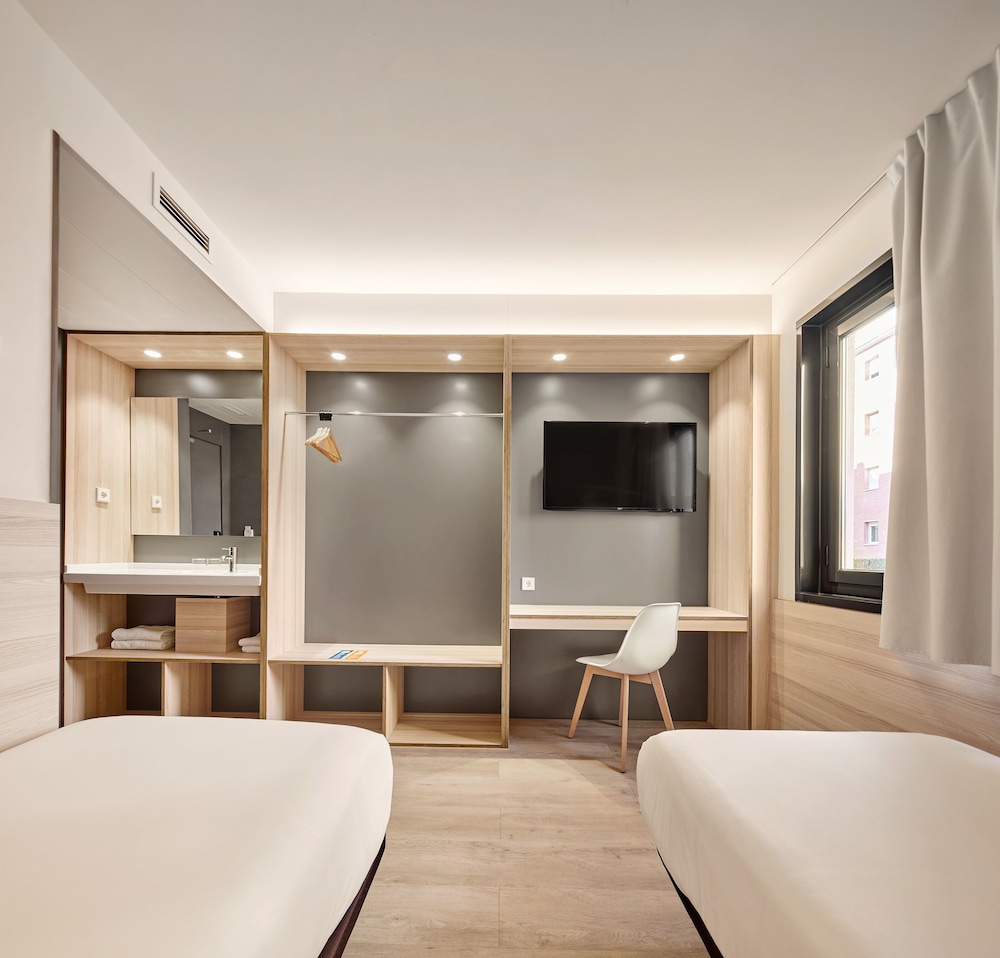 hostal lami