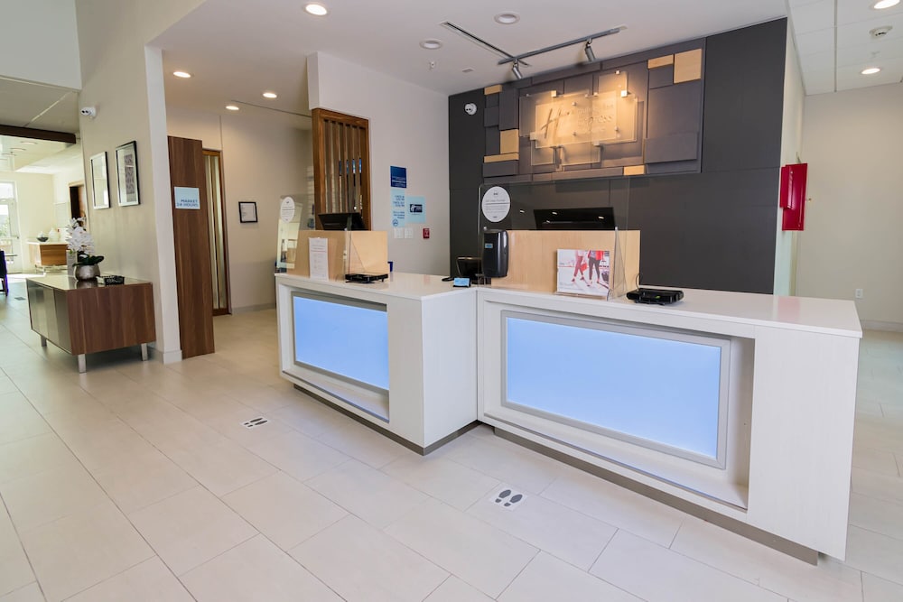 hol inn exp and suites houston north i 45 spring