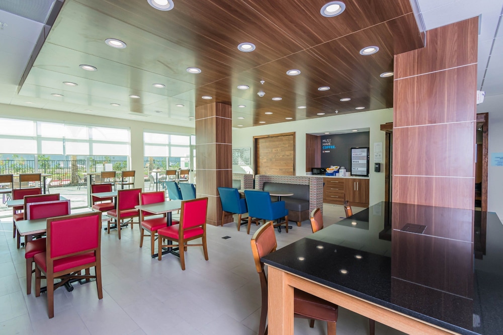 hol inn exp and suites houston north i 45 spring