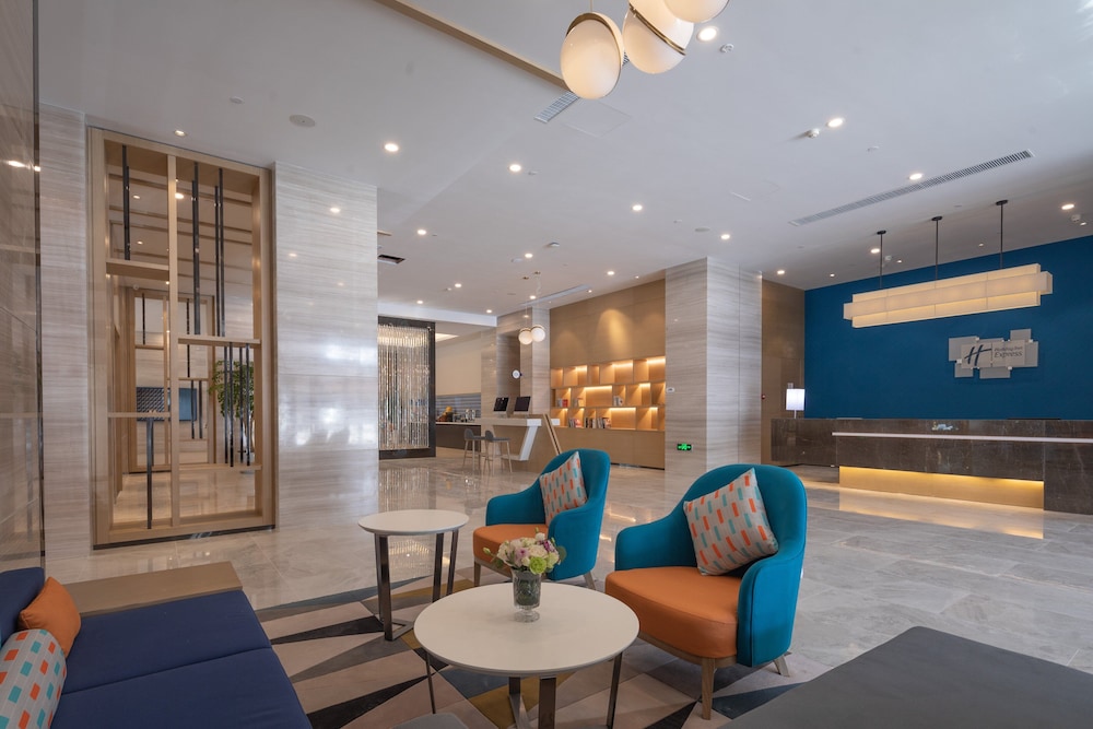 holiday inn express kaifeng city center an ihg hotel
