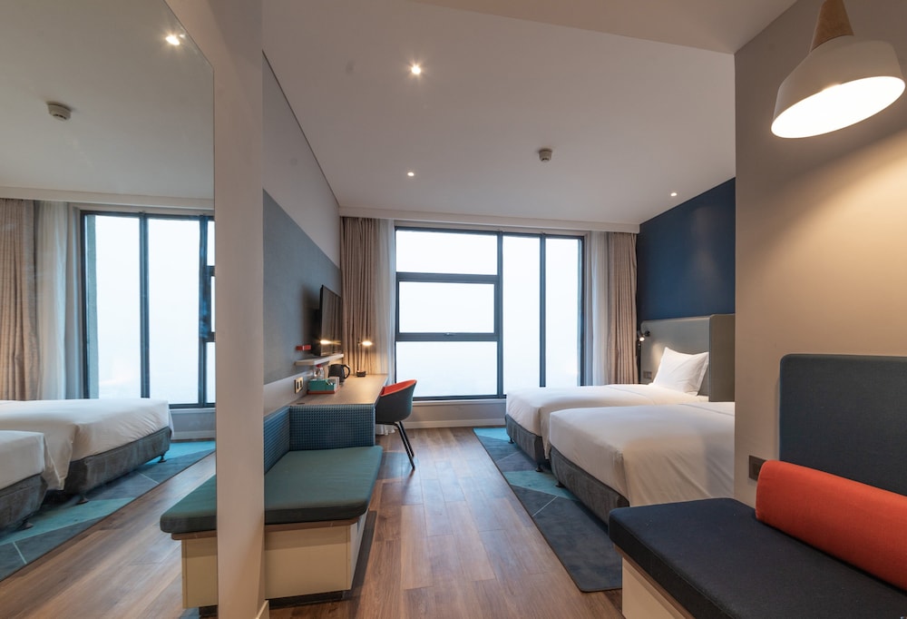 holiday inn express kaifeng city center an ihg hotel