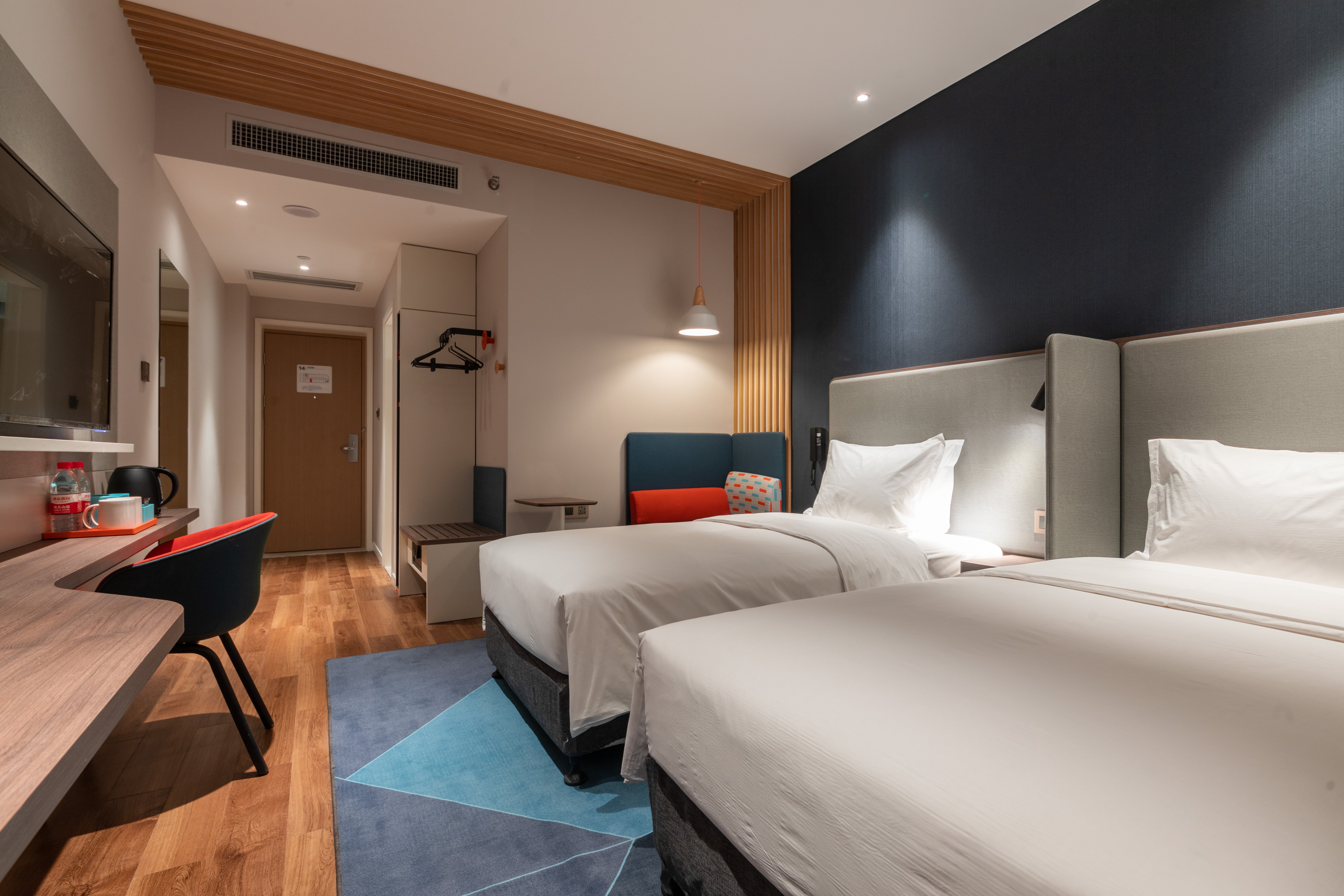 holiday inn express kaifeng city center an ihg hotel