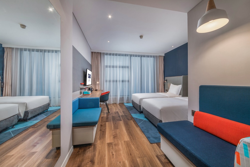 holiday inn express kaifeng city center an ihg hotel