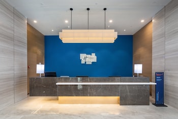 holiday inn express kaifeng city center an ihg hotel