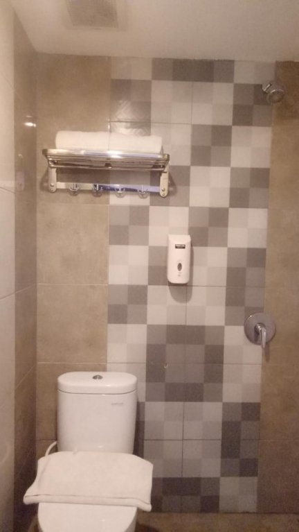 front one boutique tugu muda semarang