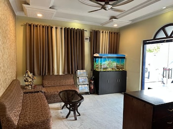Hotel Meghdoot,Station Road Bhadohi 221401,3 star