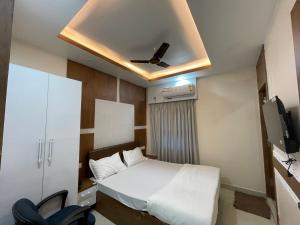 Hotel Nandan Inn,Shaheed Road Chowk Gaya 823001,2 star
