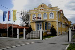 hotel lav