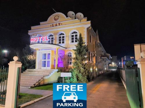 hotel lav
