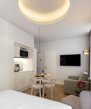 lisbon serviced apartments madalena