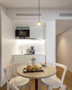 lisbon serviced apartments madalena