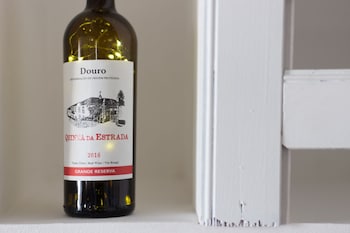 quinta da estrada winery douro valley