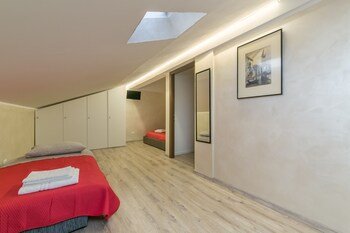 red lion guest house