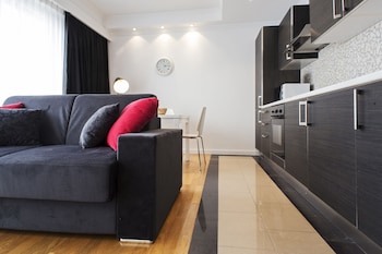 the queen luxury apartments villa fiorita