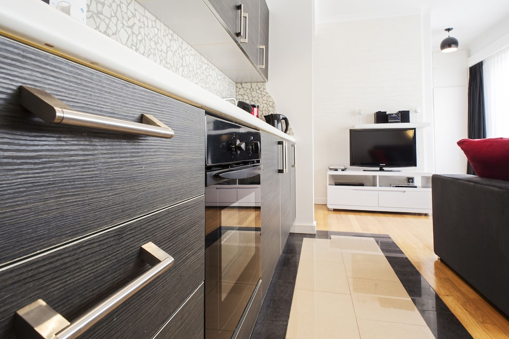 the queen luxury apartments villa fiorita