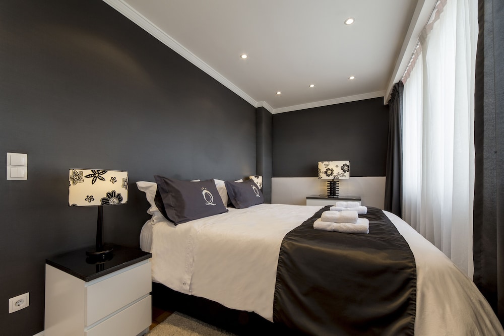 the queen luxury apartments villa fiorita