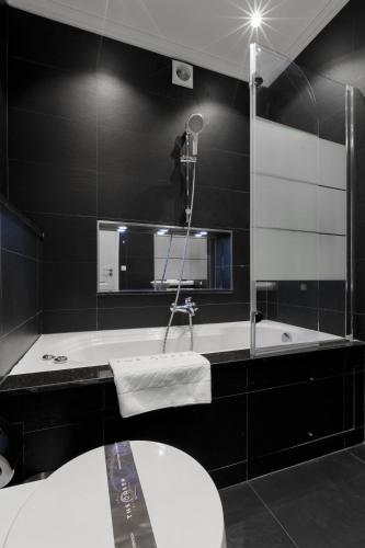 the queen luxury apartments villa fiorita