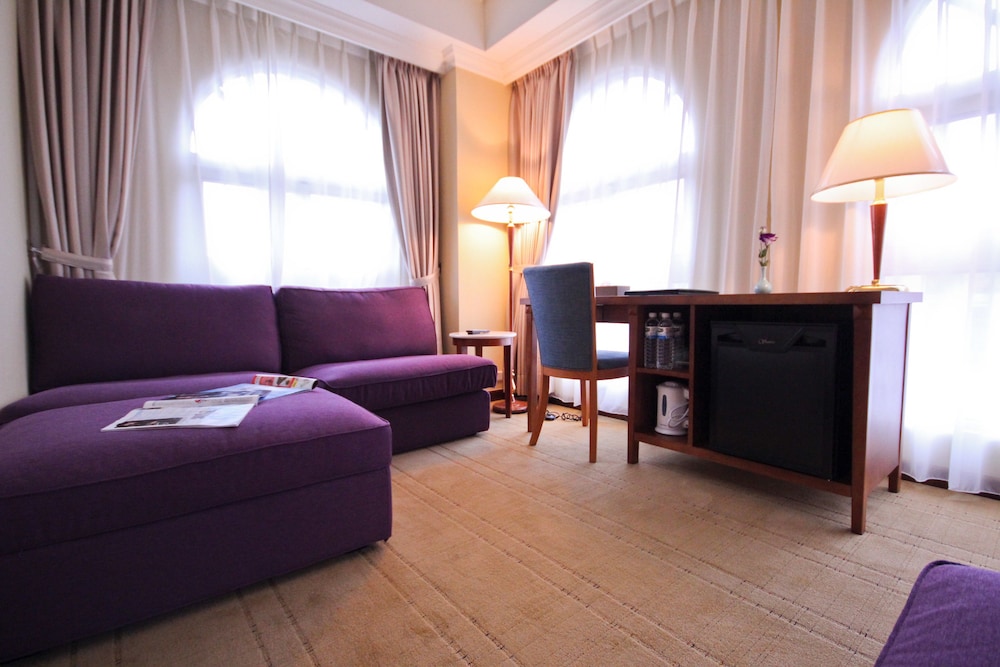 grand boss hotel