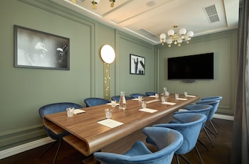 hotel saski krakow curio collection by hilton