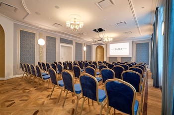 hotel saski krakow curio collection by hilton