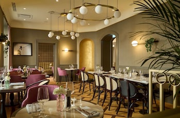 hotel saski krakow curio collection by hilton
