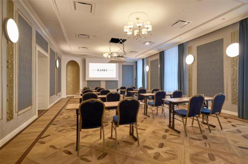 hotel saski krakow curio collection by hilton