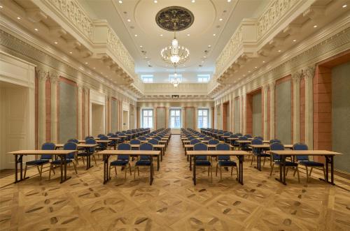 hotel saski krakow curio collection by hilton