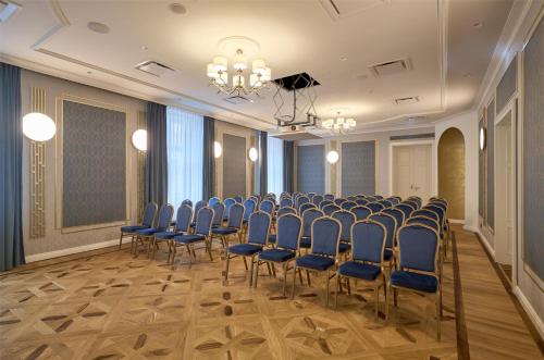 hotel saski krakow curio collection by hilton