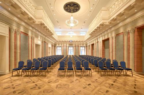 hotel saski krakow curio collection by hilton