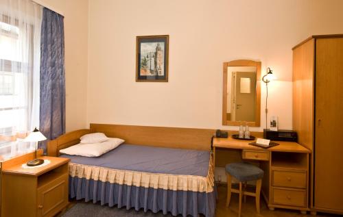hotel saski krakow curio collection by hilton