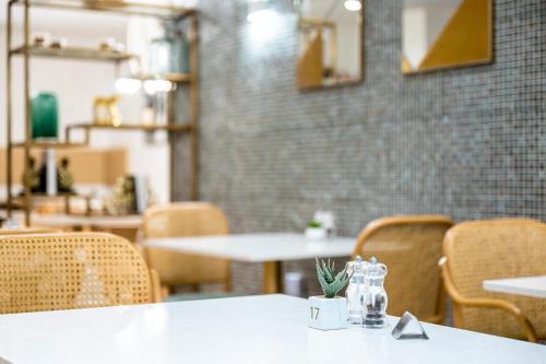 115 the strand hotel by neu collective