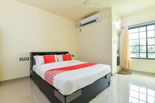 Oyo 82484 Vr Lodge,Kayamkulam - Pathanapuram Road Para Nooranad 690571 Alappuzha,3 star