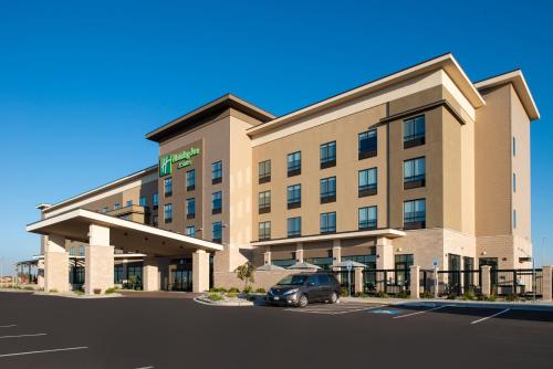 holiday inn and suites idaho falls an ihg hotel