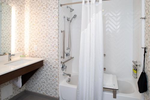holiday inn and suites idaho falls an ihg hotel
