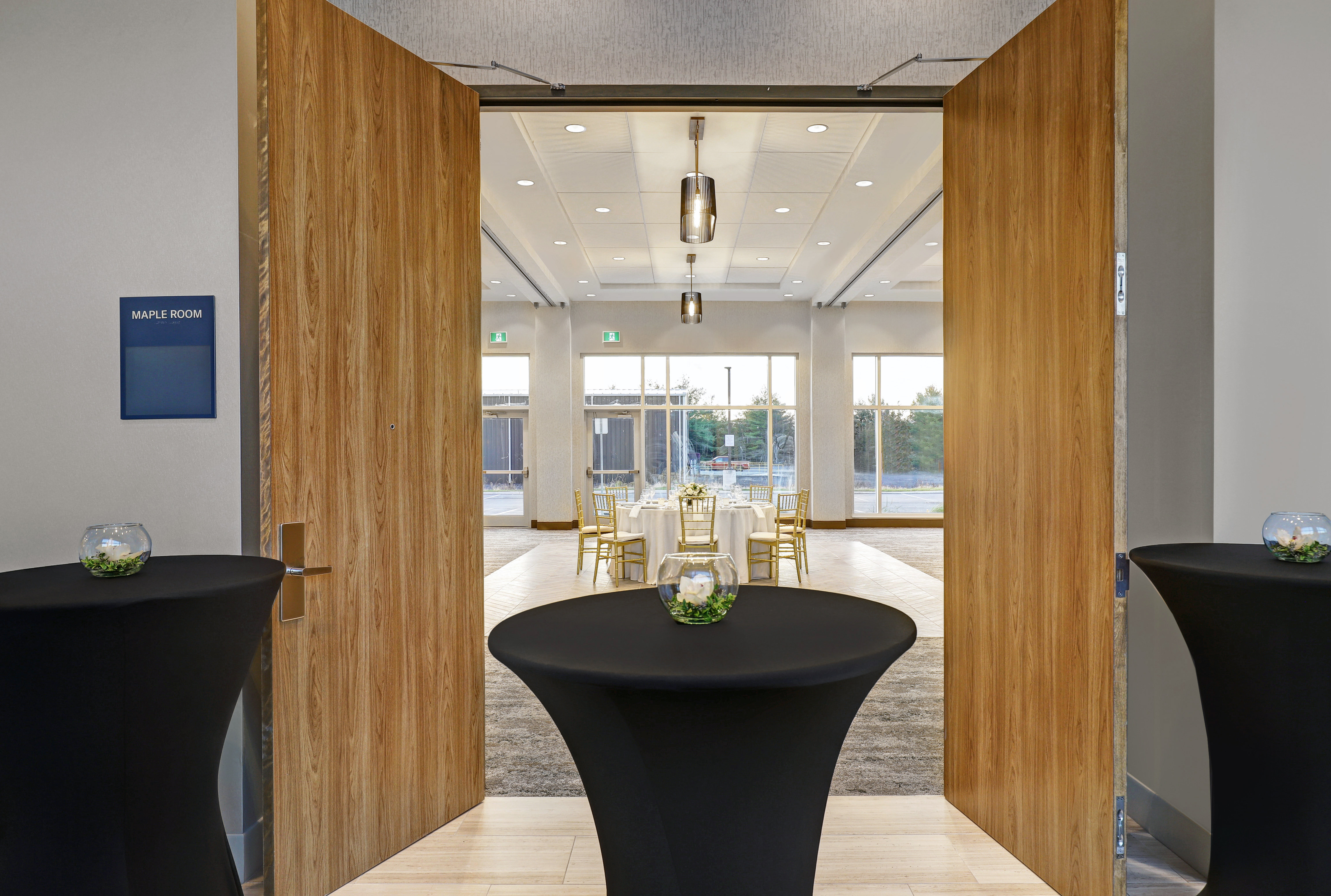holiday inn express kingston west an ihg hotel