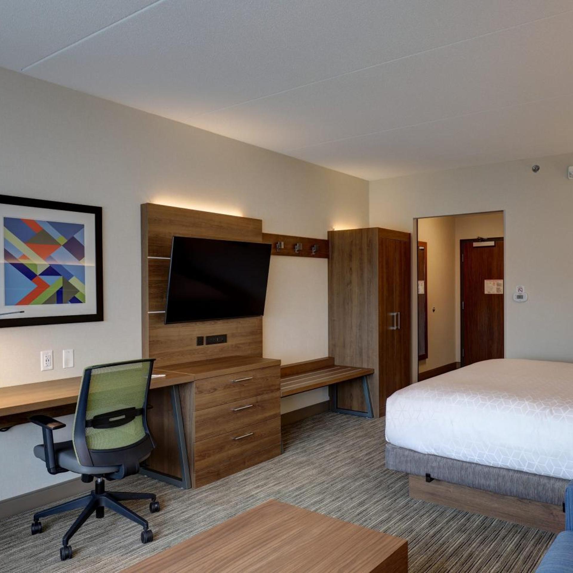 holiday inn express kingston west an ihg hotel