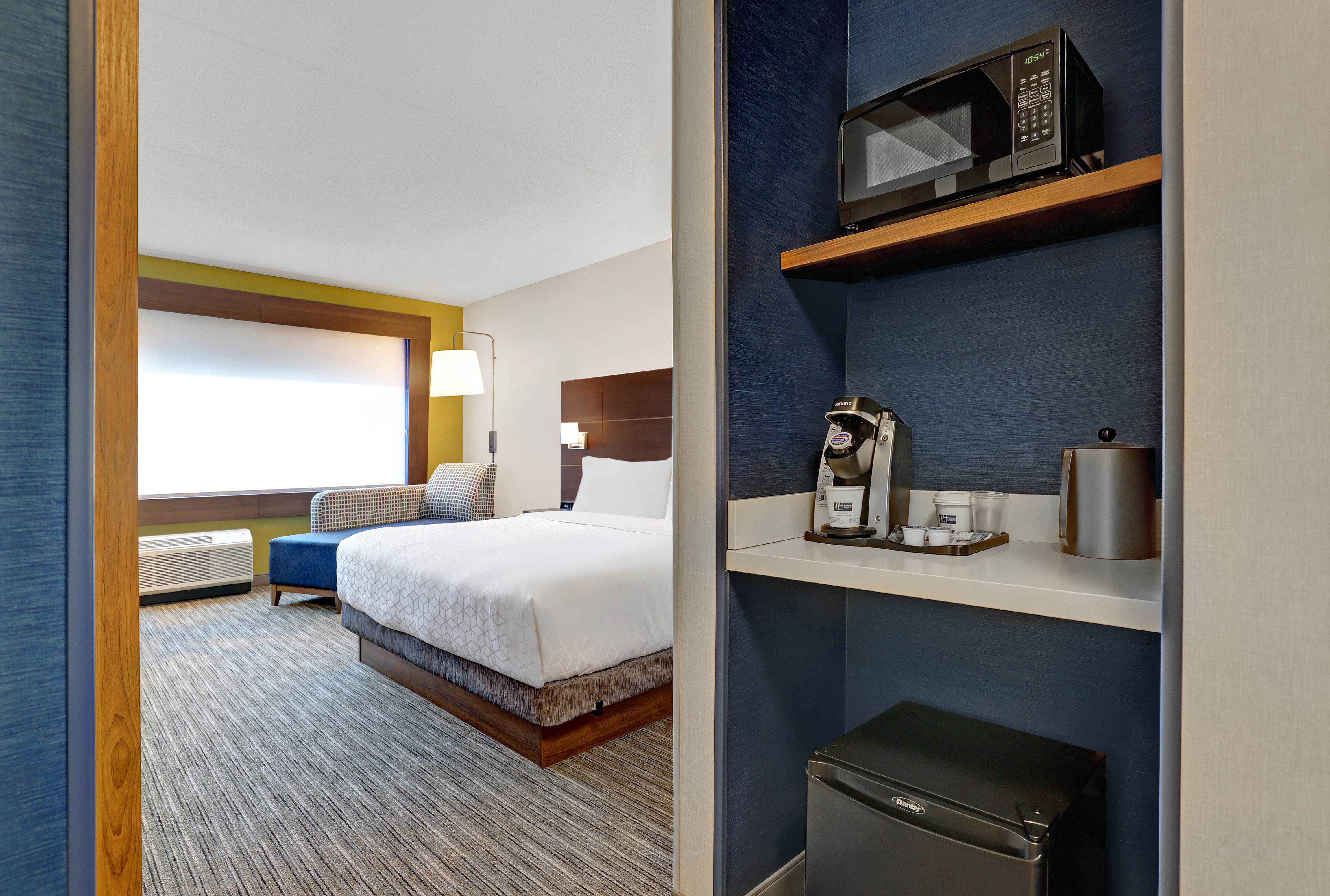 holiday inn express kingston west an ihg hotel