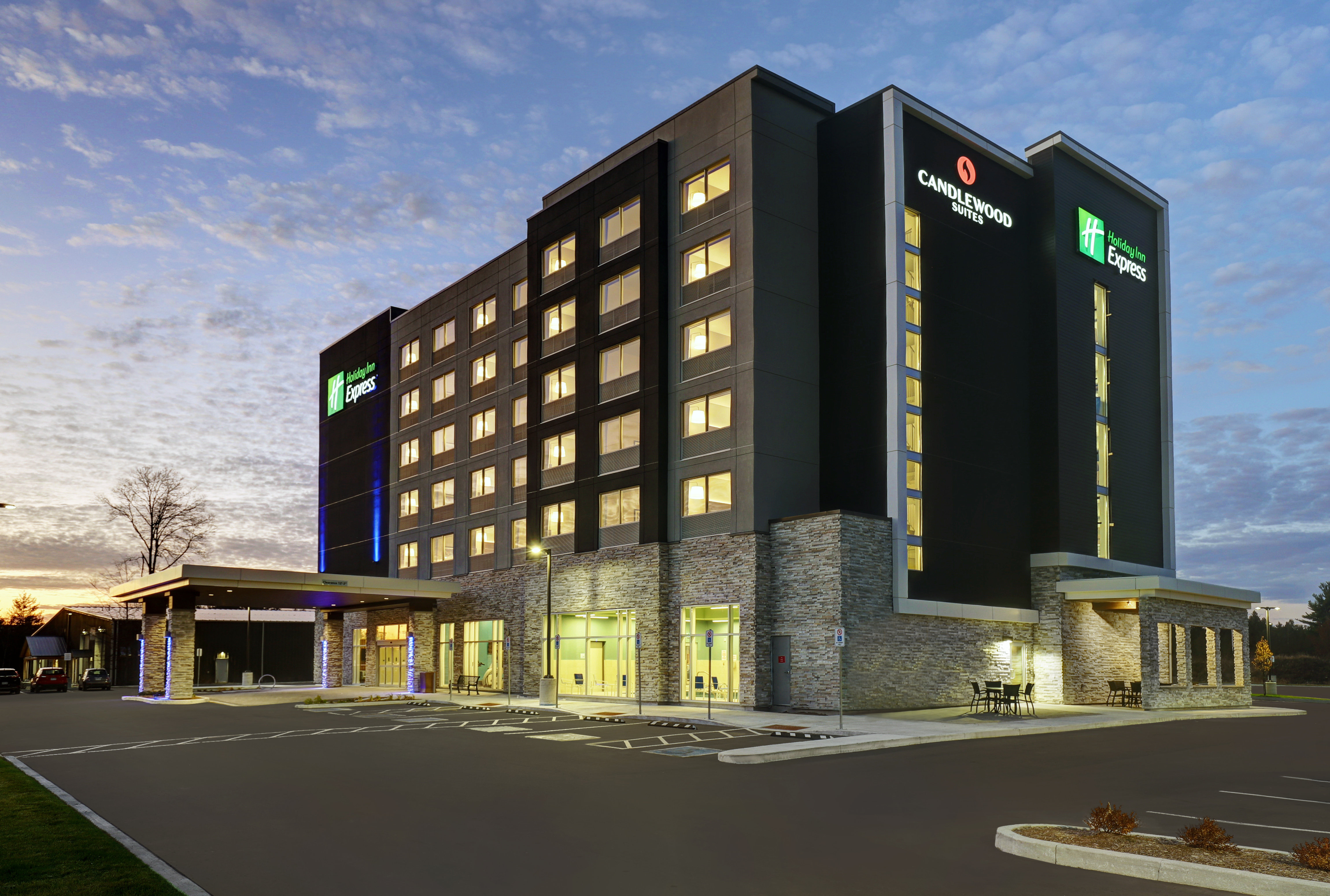 holiday inn express kingston west an ihg hotel
