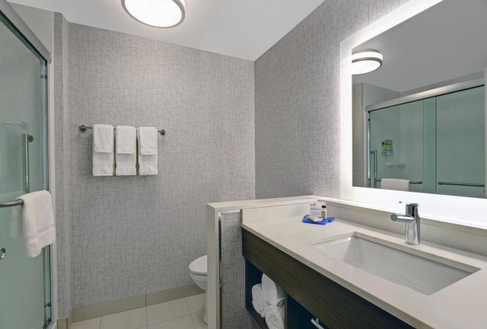 holiday inn express kingston west an ihg hotel