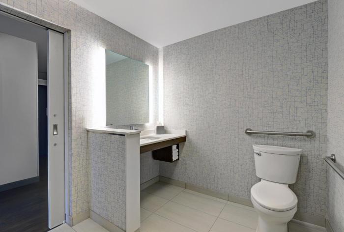 holiday inn express kingston west an ihg hotel