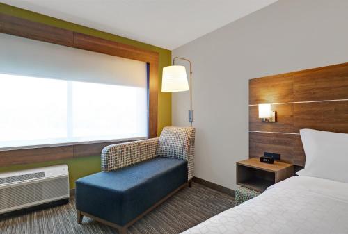 holiday inn express kingston west an ihg hotel