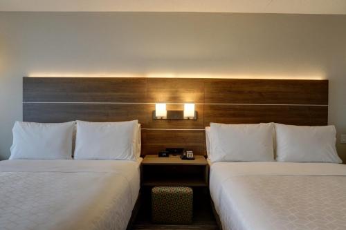 holiday inn express kingston west an ihg hotel