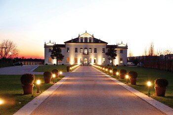 villa cornaro tourist suites