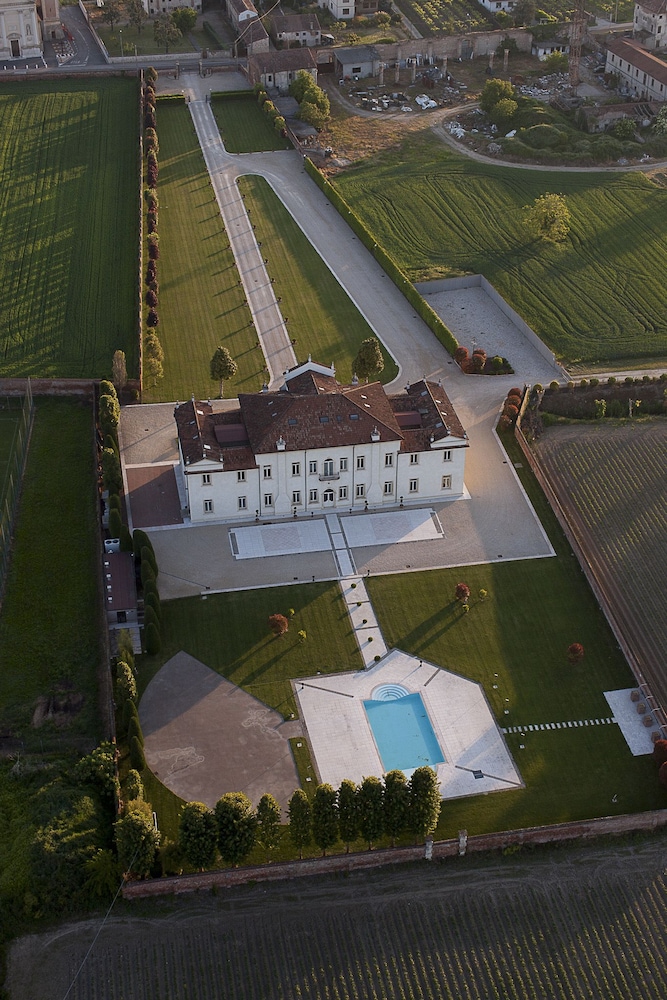 villa cornaro tourist suites