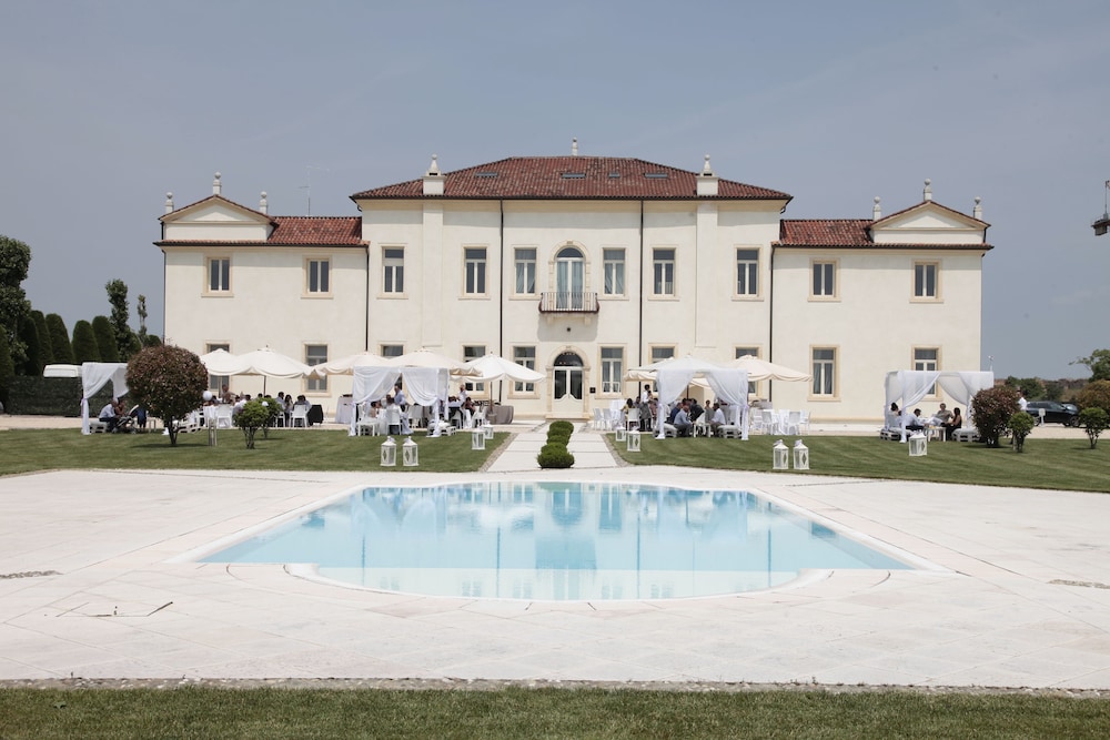 villa cornaro tourist suites