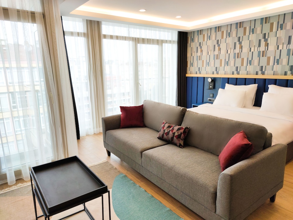 sarar otel kizilcikli