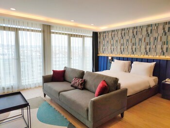 sarar otel kizilcikli
