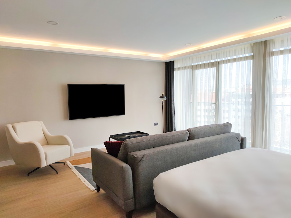 sarar otel kizilcikli